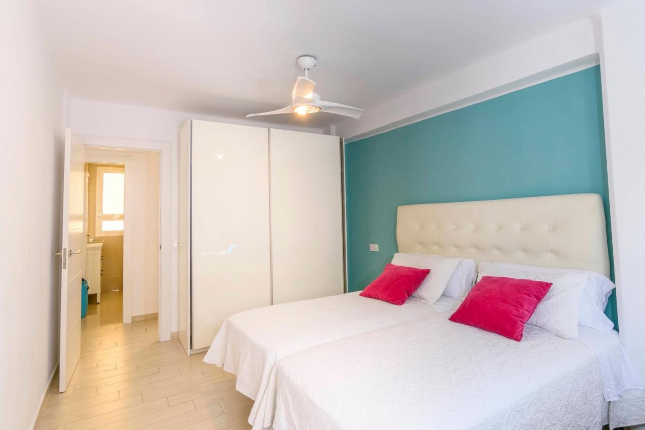 Apartamento Vialia Malaga Exterior photo